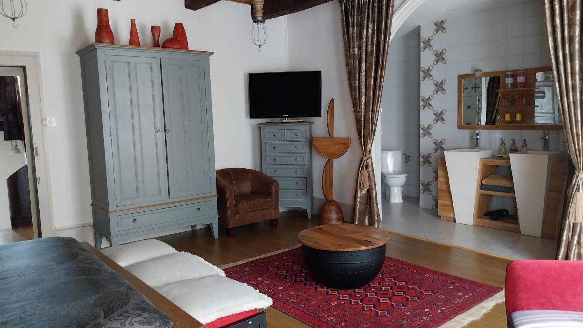 Bed and Breakfast D'Ici Et D'Ailleurs Cordes-sur-Ciel Exterior foto